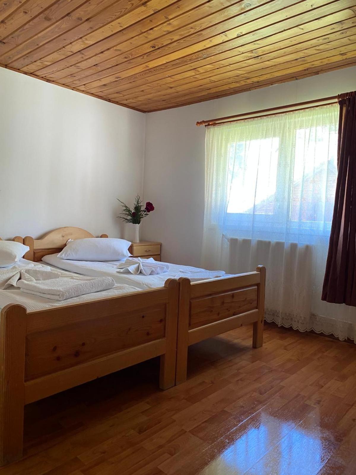Casa De Vacanta Vârtop Eksteriør billede
